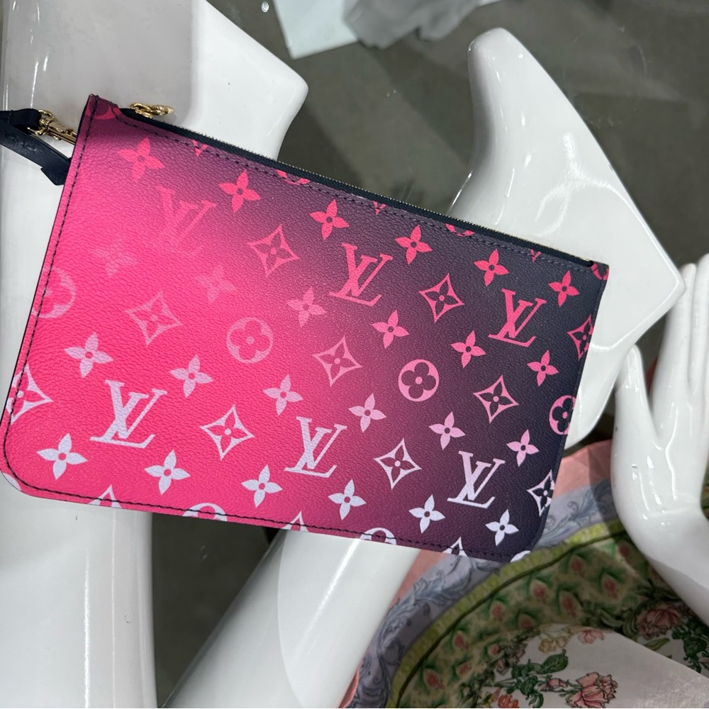 Louis Vuitton Midnight Neverfull Pouch Wristlet - Picture 10 of 15